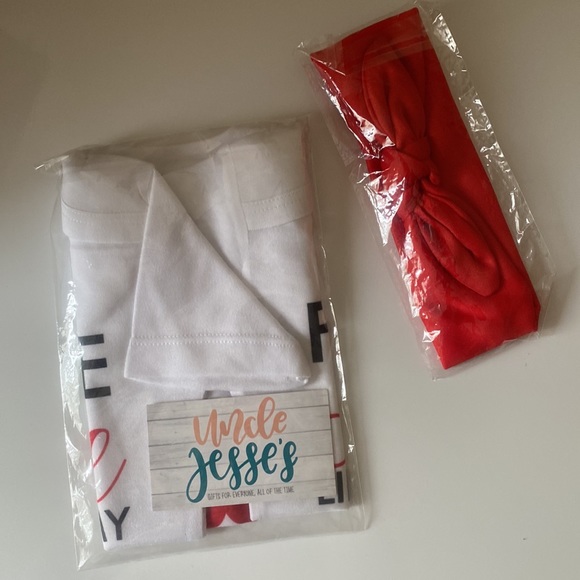 ‘Future nurse like my mommy’ onsie with headband - Picture 3 of 3